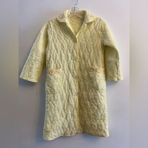 Rare Vintage Girls Quilted Robe Embroidered Butter Cup Yellow XL